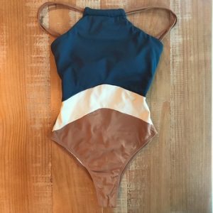 2019 Patchwork One Piece Swimsuit Swimwear High Neck Bodysuit Bathing Suit Women Piece Swimwear Beach Wear Monokini discountshub