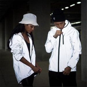 Long Sleeved Reflective jacket men / women harajuku windbreaker jackets hooded hip-hop streetwear night shiny zipper coats#g3 discountshub