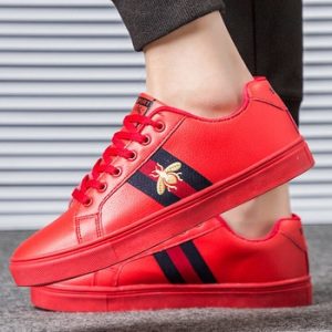 Men Casual Shoes 2020 Fashion Red Black Sneakers Men Shoes Casual Classic Breathable Winter Sneakers Walking Leather Shoes Men discountshub