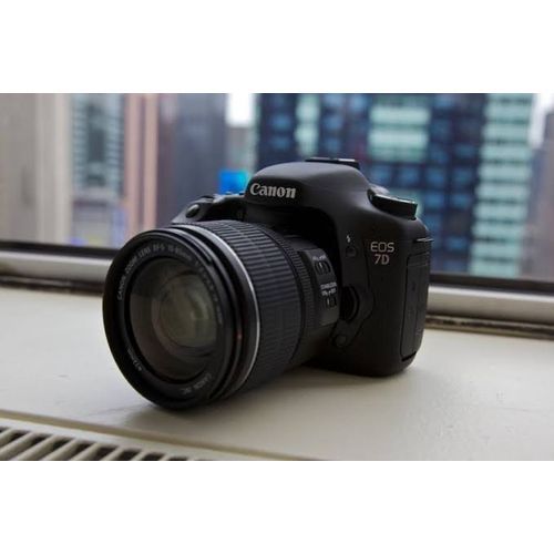 Canon EOS 7D Digital Camera With 18-135mm Lens discountshub
