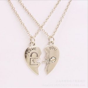 Best Friends Love Heart Couple Necklace. Jewelry discountshub